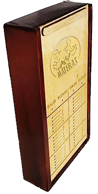 Matera con porta celular y tabla para picar